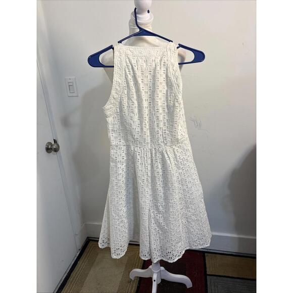 Anthropologie Women’s Eyelet Romper White Button Front Size 4 Missing Belt - Picture 6 of 15